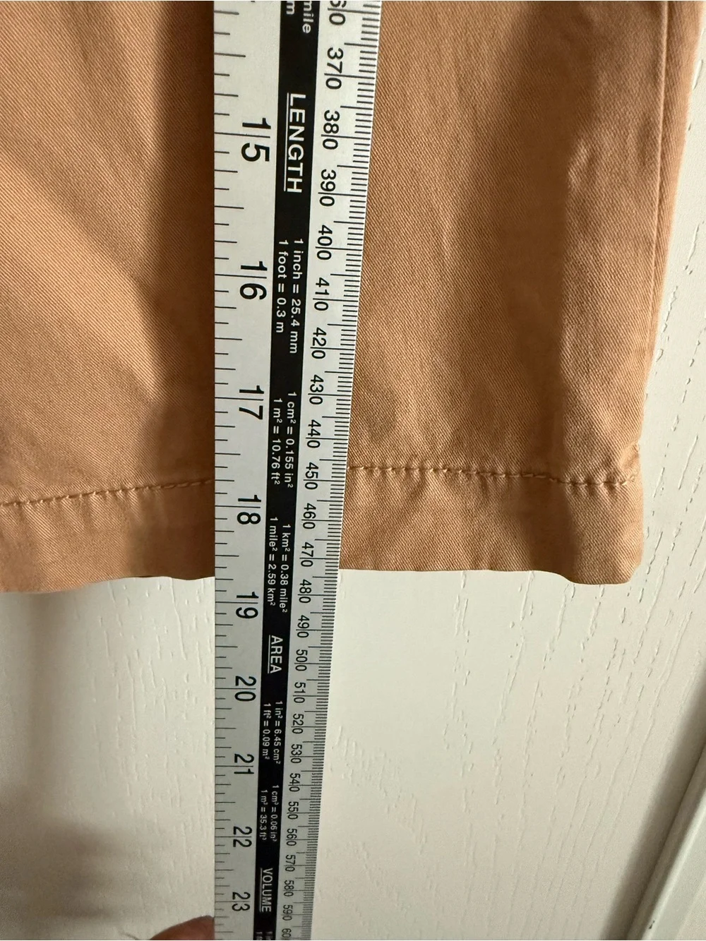 Tory Burch Khaki Tan Chino Bermuda Shorts Gold Logo Button Size 25